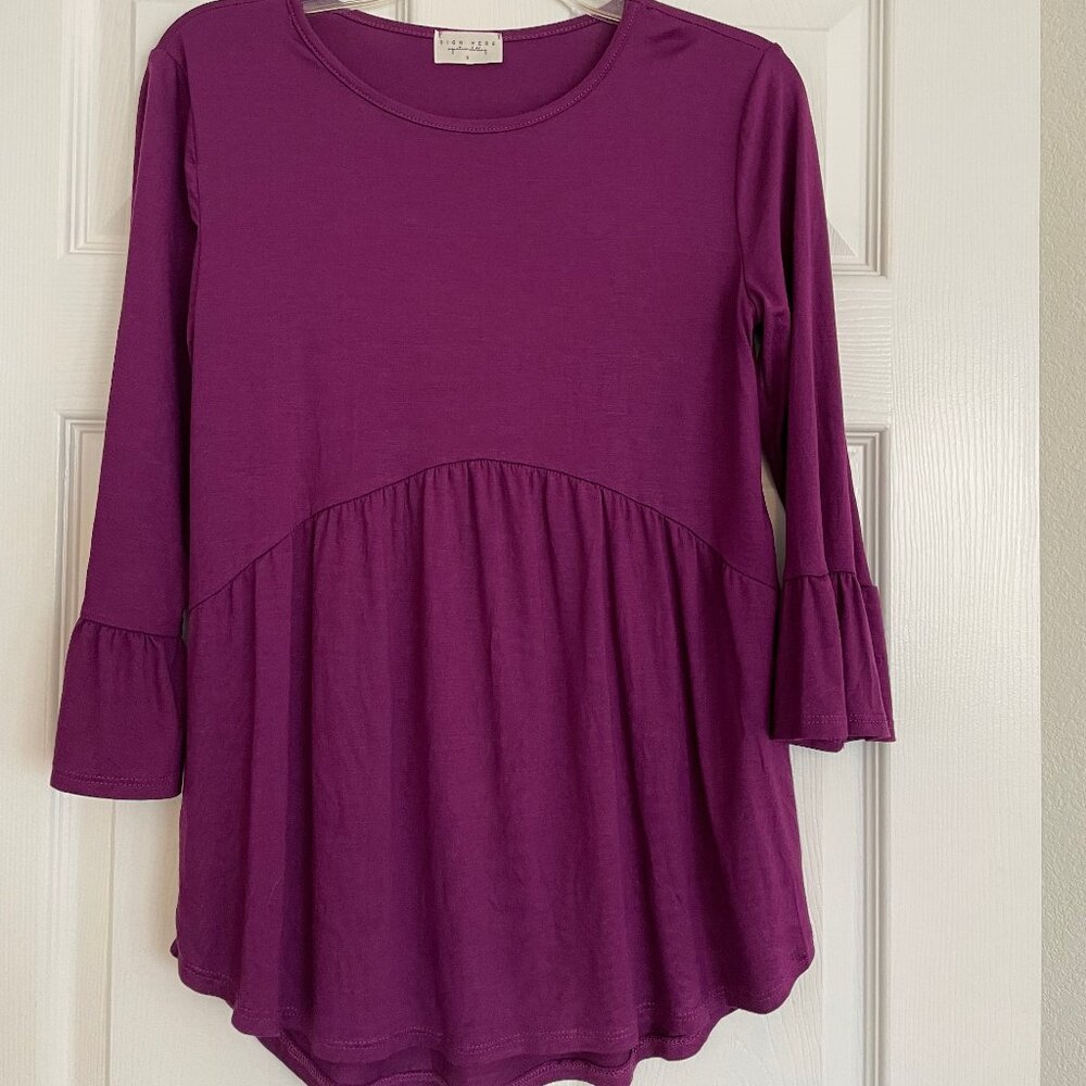 3/4 length plum color size small feminine drape with ruffle detail in front